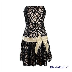 Betsey Johnson strapless black/gold crochet lace dress size S
